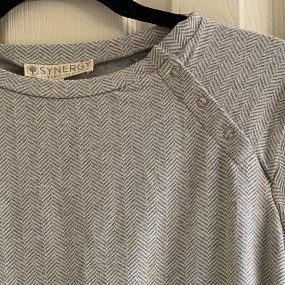 Synergy Organic Clothing. Herringbone Snap Neck Detail Sweater. Size: Medium. - Picture 5 of 5